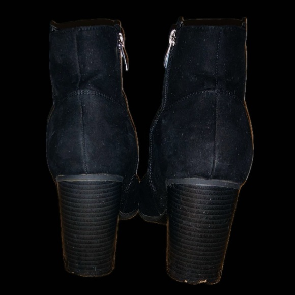 black Wet Seal high heeled boots - Picture 3 of 6